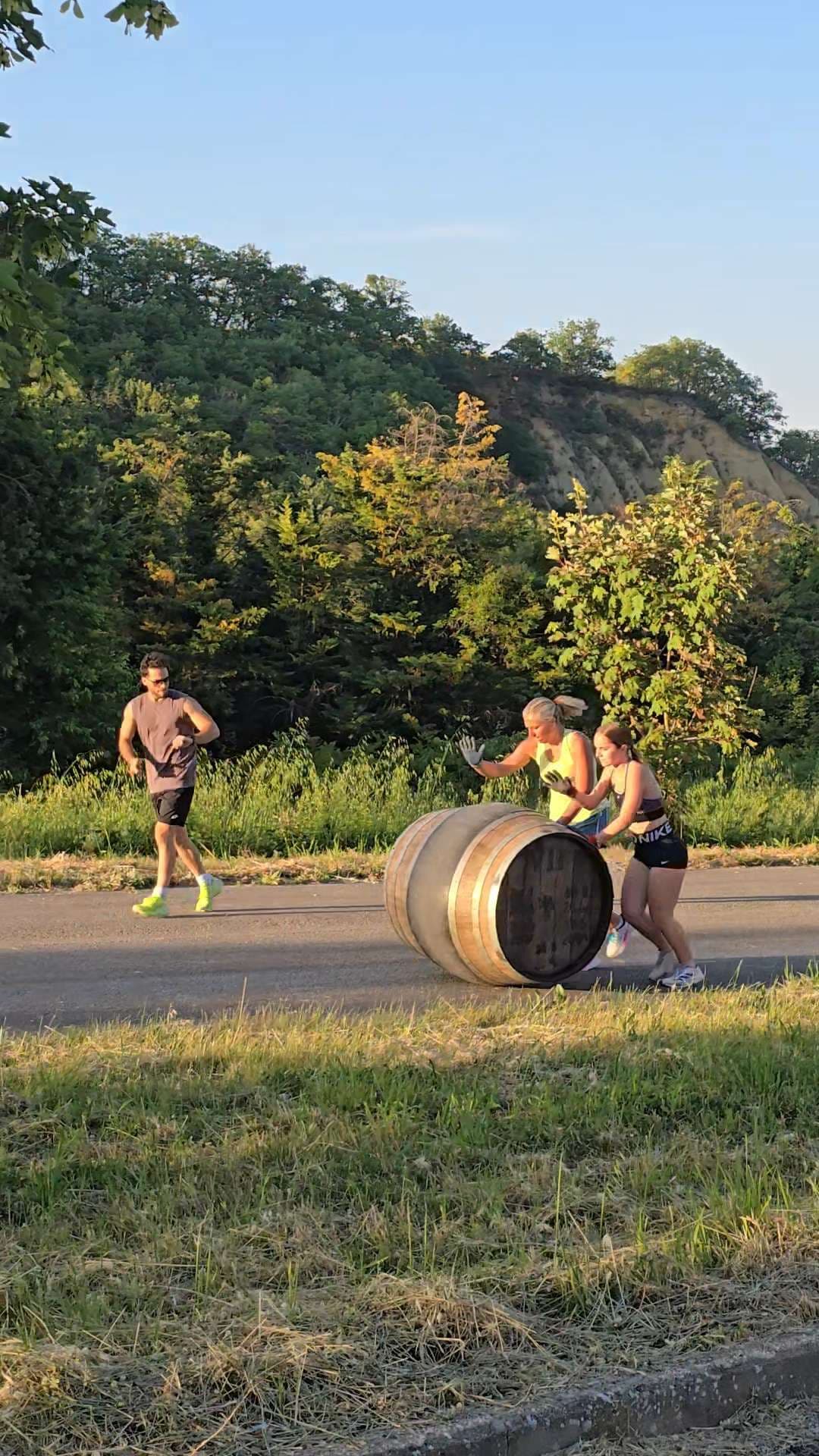 Bravio delle Botti: Montepulciano's Barrel Race Festival Guide (2026)