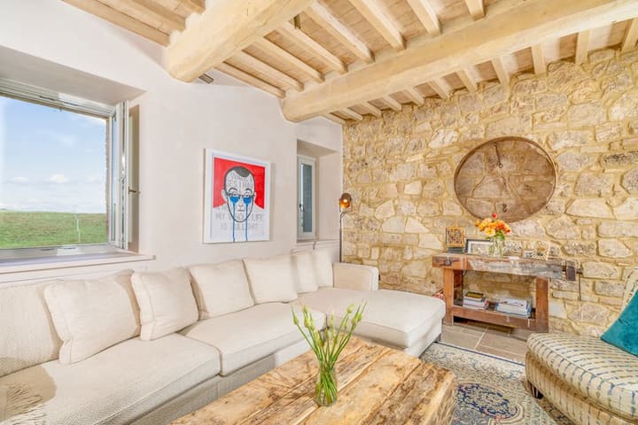 Val d’Orcia Villa photo 4